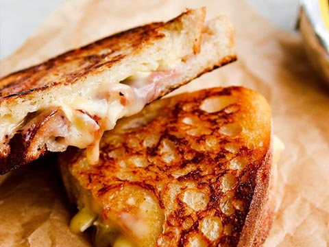 Brie and Cranberry Toastie recipe