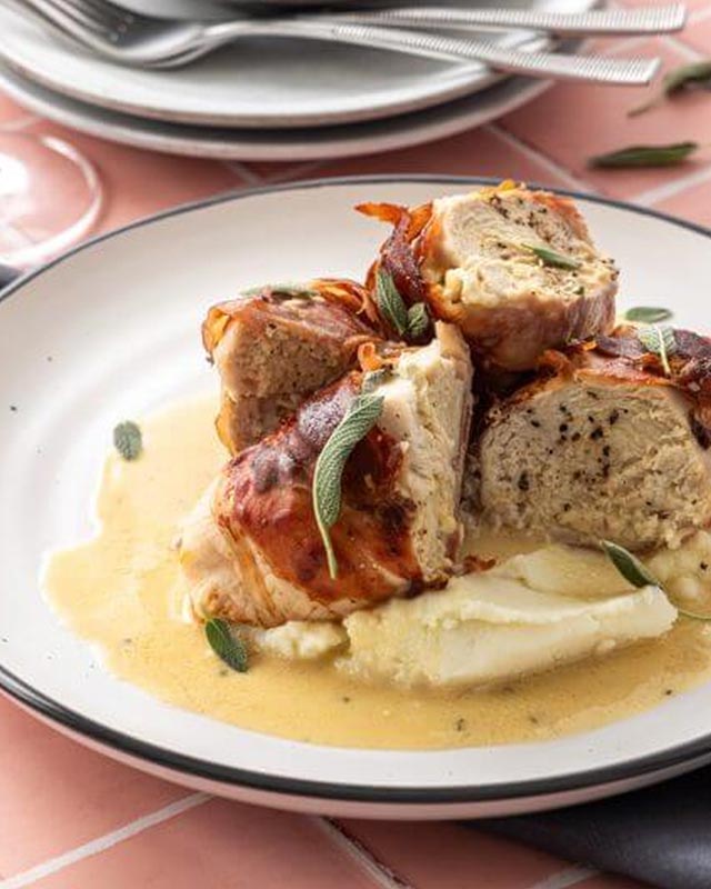 Prosciutto and Brie Chicken with Sauvignon Blanc Jus